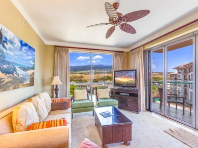 Corner Unit 5th floor overlooking Mountains Corner Unit 5th floor overlooking Mountains